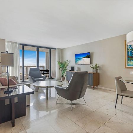 High Rise Comfort With Balcony 도랄 외부 사진